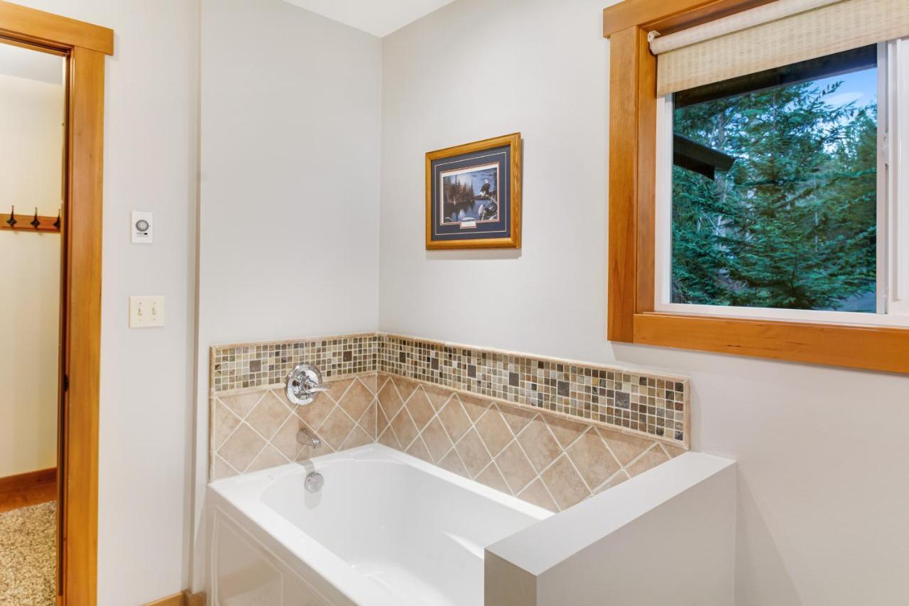 Buckhead Cabin Marrowstone ภายนอก รูปภาพ